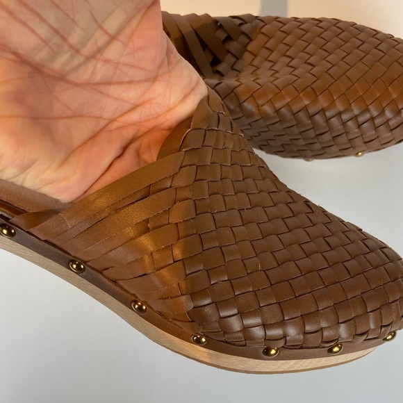 J. Jill Cameron Women's Clogs Size 6.5 Color Tan Studded Woven Leather - Picture 9 of 12